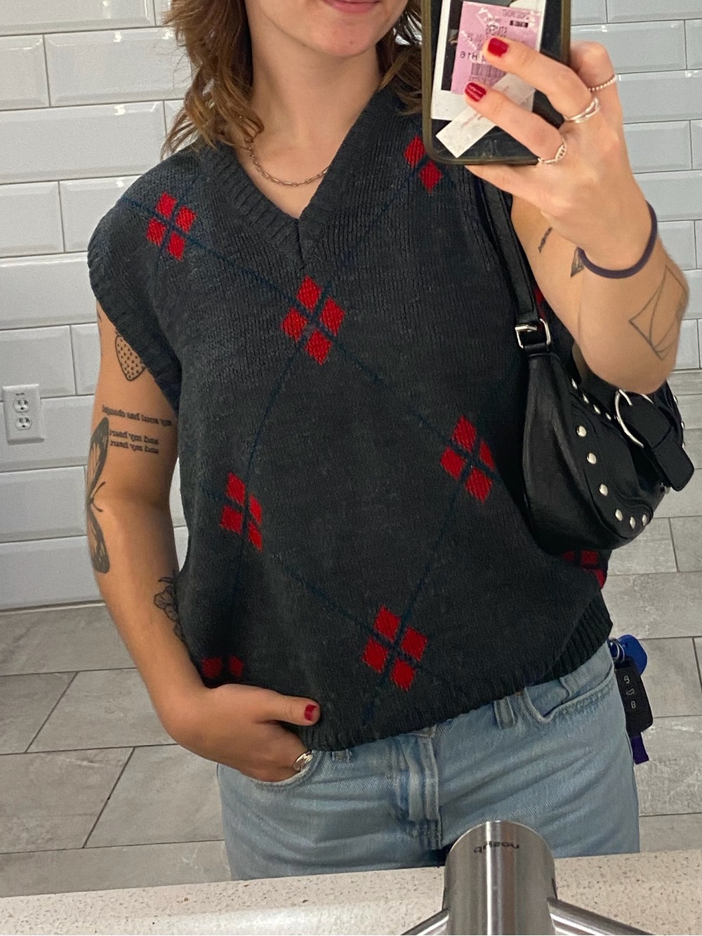 Charcoal Gray Argyle Knit Sleeveless Sweater Vest - Red Accent
